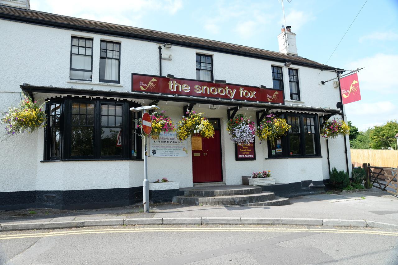 The Snooty Fox Warminster Hotel Eksteriør billede